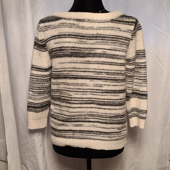 Sweater - Picture 3 of 7